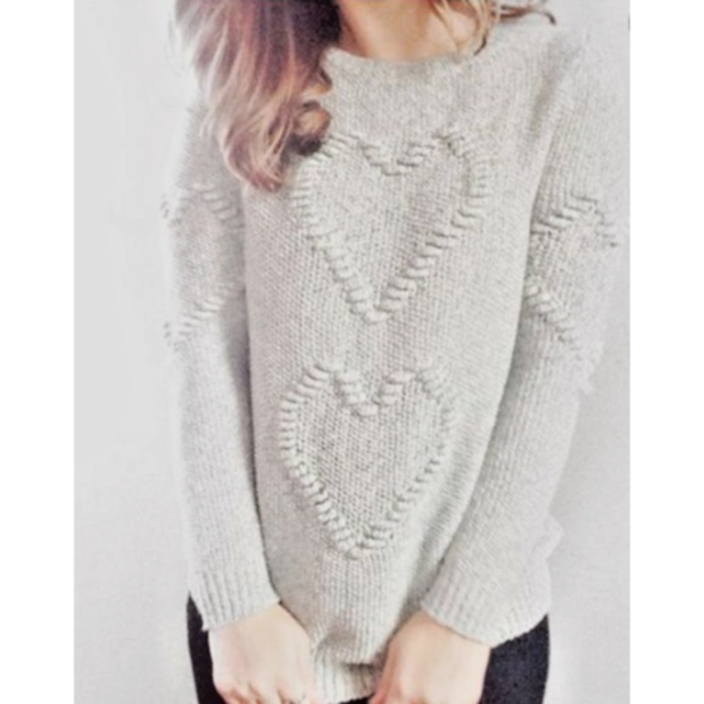 Lauren Conrad gray heart Sweater 💗